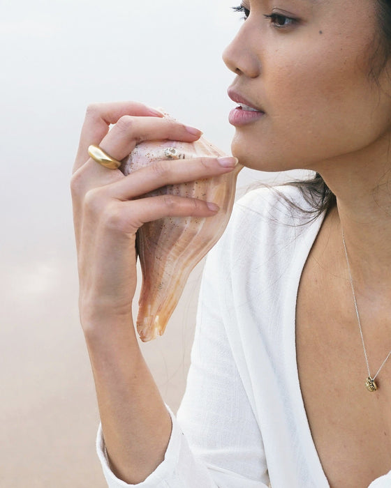 Thin Bubble Ring