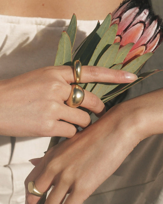 Thin Bubble Ring