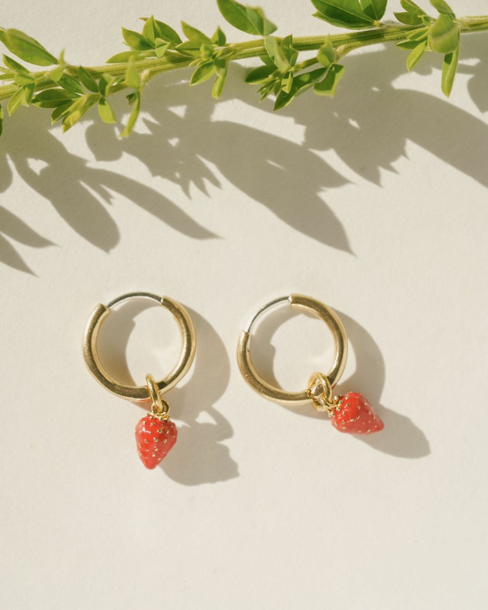 Mini Wild Strawberry Charm – satomistudio